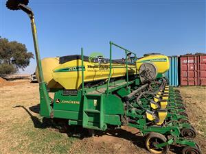 John Deere 2117 CCS
