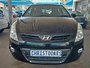 2011 model Hyundai i20 motion hatchback automatic transmission petrol 1.4 engine capacity