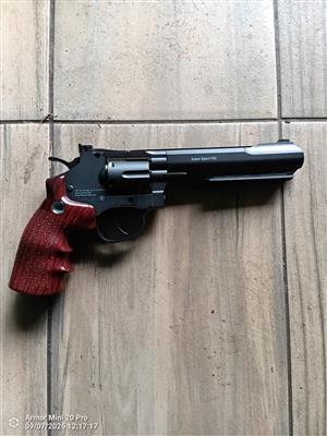 CO2 revolver 