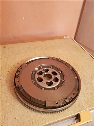 NEW FIAT OR ALFA JTD DUEL MASS FLYWHEEL FORSALE