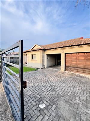 Modern 3-Bedroom Townhouse for Sale in Highveld Park