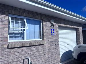 Townhouse Rental Monthly in Lorraine