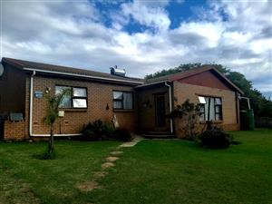 House for Sale in Albertinia!