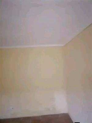  Spacious Bachelor Apartment to Let – Malvern, Johannesburg  
