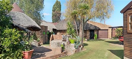 Are you looking for a property for you’re family living together on one property or just beautiful