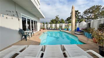 MODERN FAMILY HOME