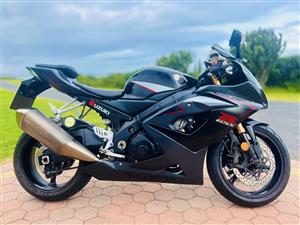 SUZUKI GSXR1000 K6