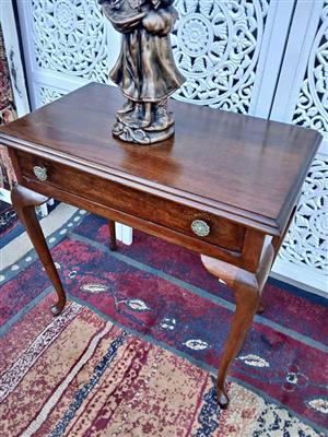 Vintage Queen Anne Side Table with Pilgrim Statue Accent