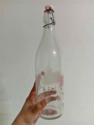 Collectable bottle