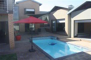House For Sale in Roodeplaat