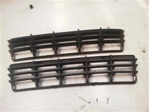 VOLVO S40 T5 BOTTOM GRILL FOR SALE