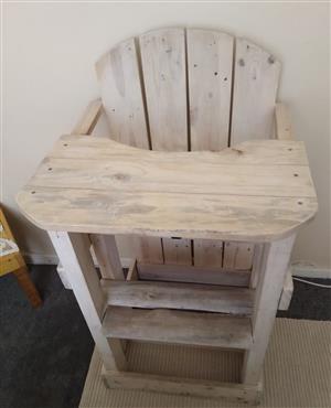 WOODEN BABY HIGH CHAIR VERY GOOD CONDITION