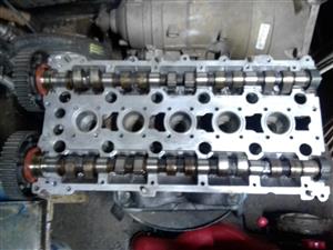 Ford focus st 2.5 complete cylinder head