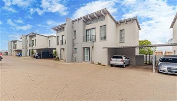 Apartment For Sale in Albertsdal