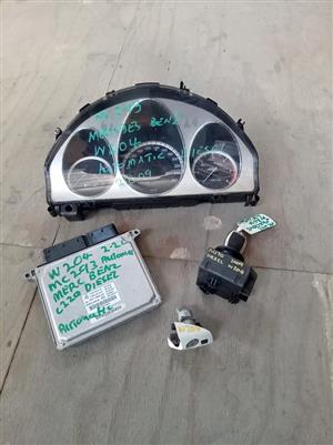 MERCEDES BENZ W204 AUTOMATIC - DIESEL LOCKSET FOR SALE