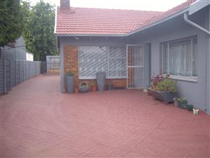 Investors Dream house for sale in Mayberry Park, Alberton