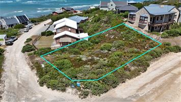 Coastal living amongst nature!
