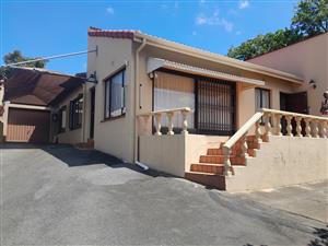 Stunning 4 Bedroom Family Home with Breathtaking Sea Views