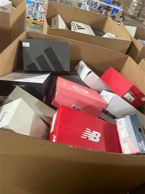 Brand Shoes Tennis Sneakers Wholesale on pallets available 