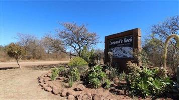 Breath taking stand in the beautiful Leopard's Rock Wildlife Estate