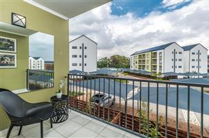 Neat & Spacious 2 Bed, 1 Bath Apartment