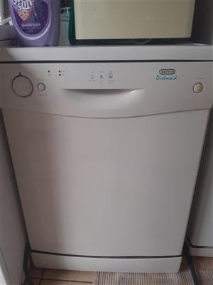 Defy 12 plate dishwasher for sale in good condition 