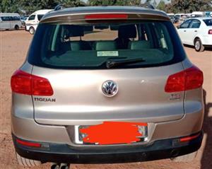 VW Tiguan Breaking-Down for Parts 