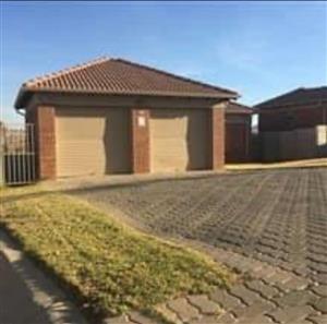 House For Sale in Olievenhoutbosch