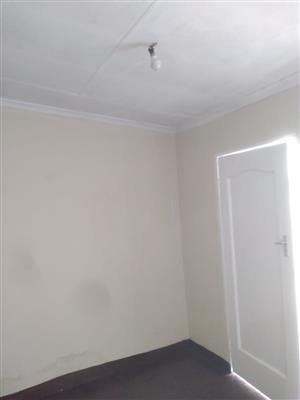 Outside room to occupy in Observatory