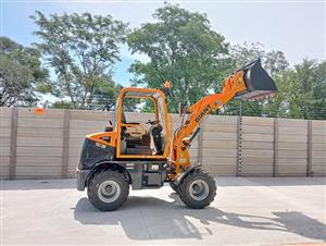 New Giant 908 Front Loaders
