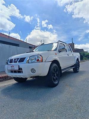 2021 nissan hardbody 2.5 diesel doublecab np300