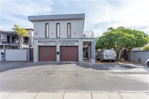 Versatile 8-Bedroom Guest House – Ideal for Hospitality or Spacious Family Home