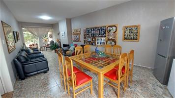 Lovely 2 Bedroom flat for sale in Three Rivers