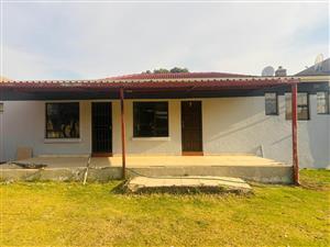 1 Bedroom Garden Cottage to rent in Florida Lake Maud 