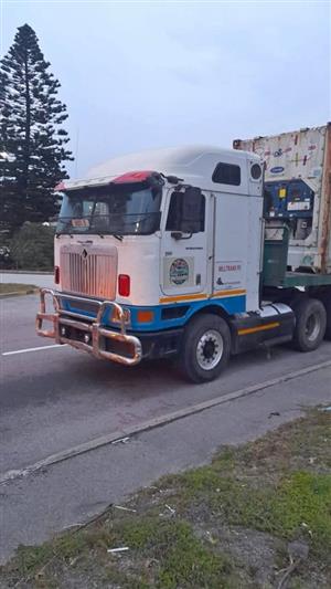  2012 International 9800i Mid Roof 6x4 – 