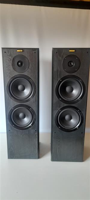 Jamo Cornet 70 IV Speakers