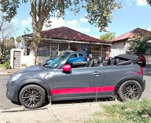 2018 Mini Cooper S 2.0 Convertible automatic transmission with Service Book