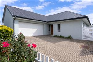 House For Sale in Kraaibosch Country Estate