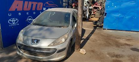 Stripping Peugeot 207