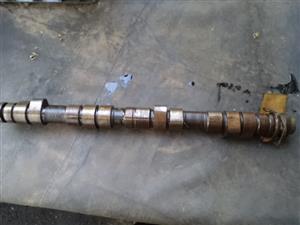 Mercedes  w`124 200 camshaft