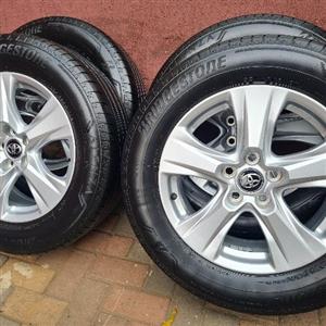 TOYOTA RAV 4 17INCH MAGS AND TYRES 