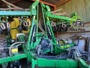 2022 John Deere 15FX