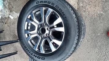 18" Ford Ranger Wildtrack mag with brand new 265/60/18 Continental to use for spare