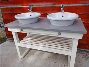 Bathroom vanity solid wood with taps and basins for sale