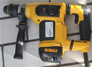 Dewalt D25413 SDS hammer drill in box S049713A #Rosettenvillepawnshop
