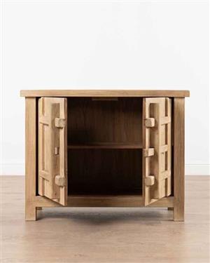 I am selling quality cabinet