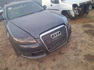 Stripping 2011 Audi