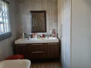 House For Sale in Mountain View