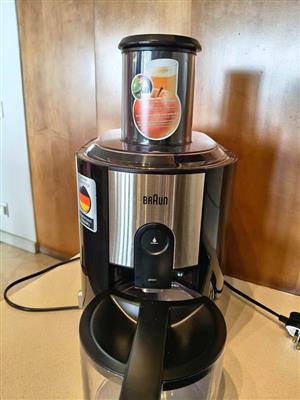 Braun juice extractor j500. Been used once.  Collection in Seapoint.
