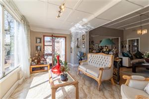 "Luxurious Comfort Meets Elegant Style: Your Dream Home Awaits!"